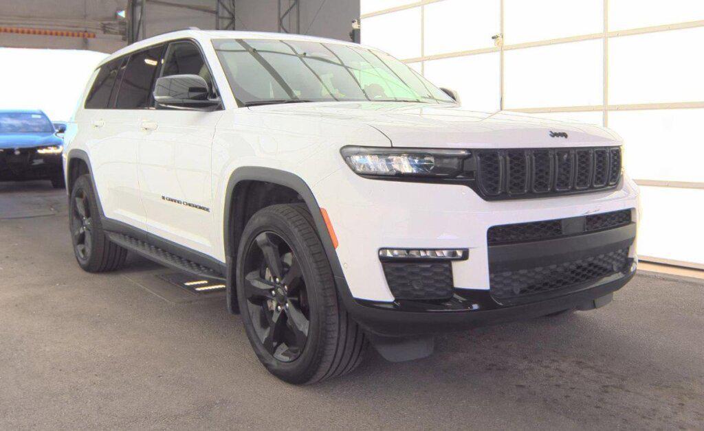 used 2024 Jeep Grand Cherokee L car, priced at $34,992