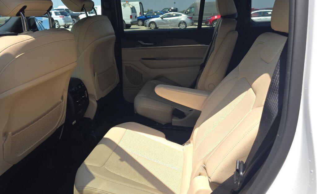 used 2024 Jeep Grand Cherokee L car, priced at $34,992