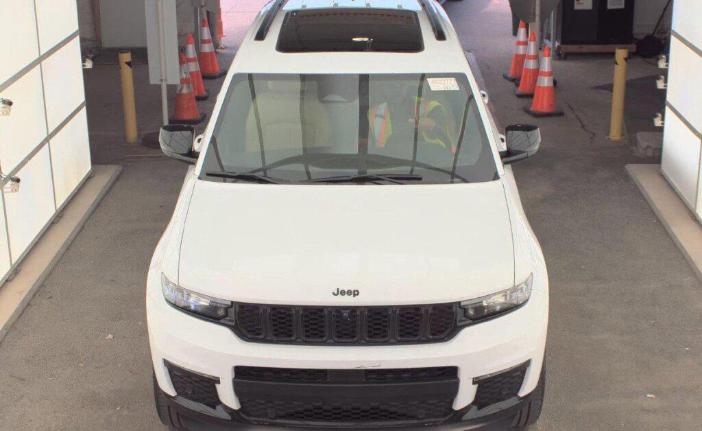 used 2024 Jeep Grand Cherokee L car, priced at $34,992