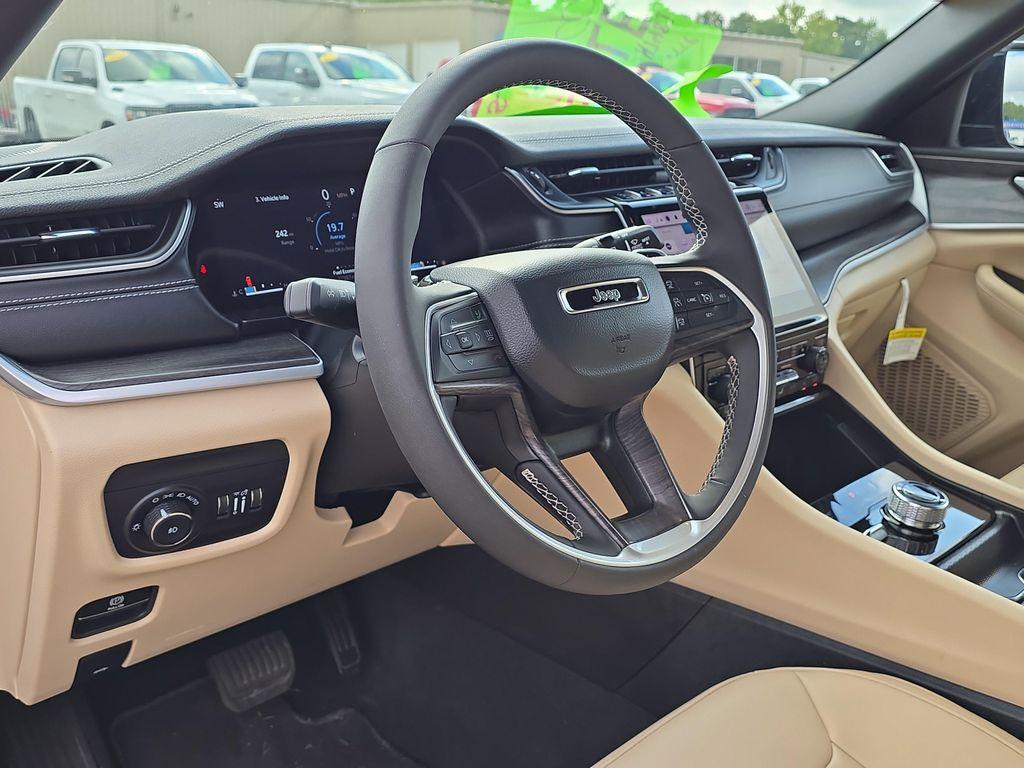 used 2024 Jeep Grand Cherokee L car, priced at $34,998