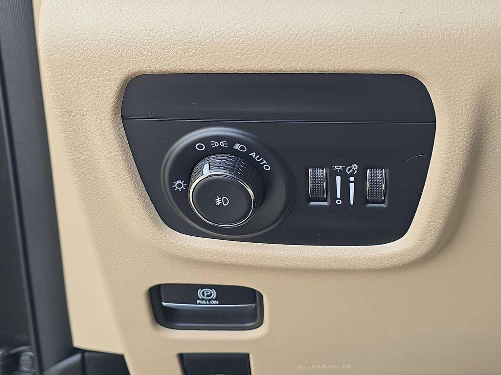 used 2024 Jeep Grand Cherokee L car, priced at $34,998