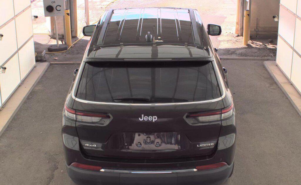 used 2024 Jeep Grand Cherokee L car, priced at $34,998