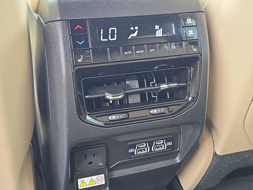 used 2024 Jeep Grand Cherokee L car, priced at $34,998
