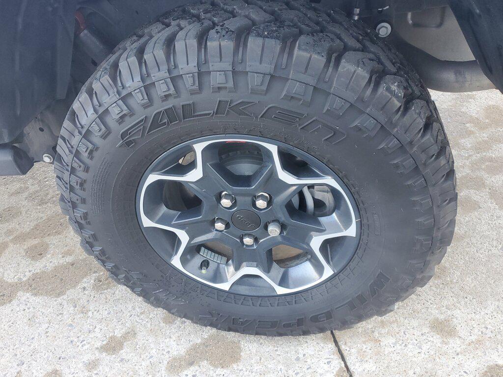 used 2023 Jeep Gladiator car, priced at $36,995