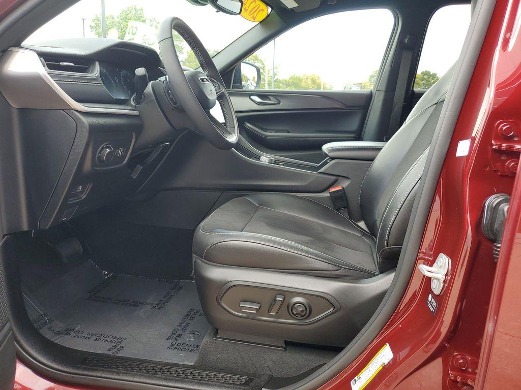 used 2024 Jeep Grand Cherokee L car, priced at $36,992