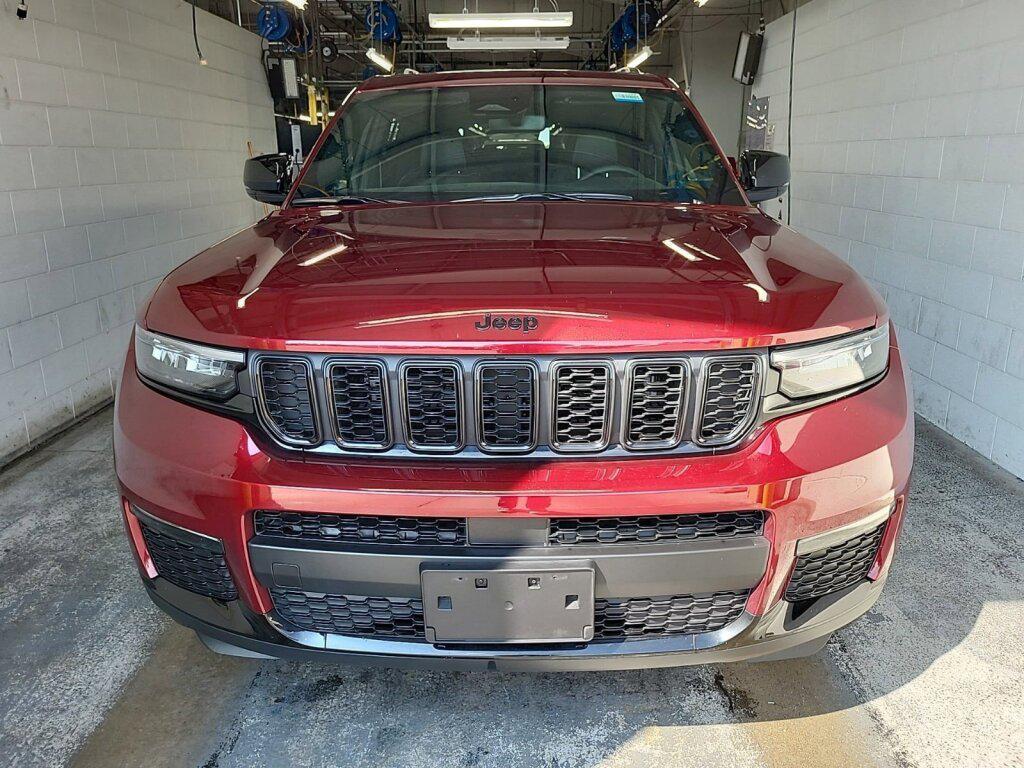 used 2024 Jeep Grand Cherokee L car, priced at $35,992