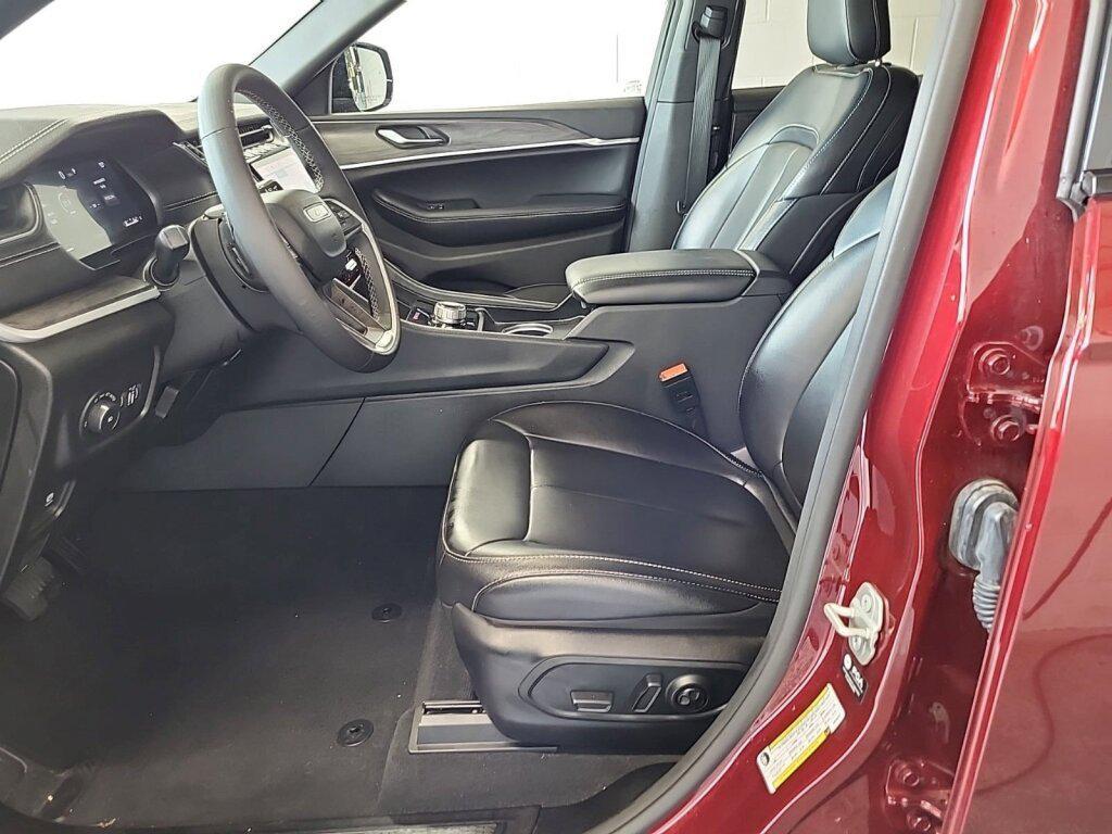 used 2024 Jeep Grand Cherokee L car, priced at $35,992