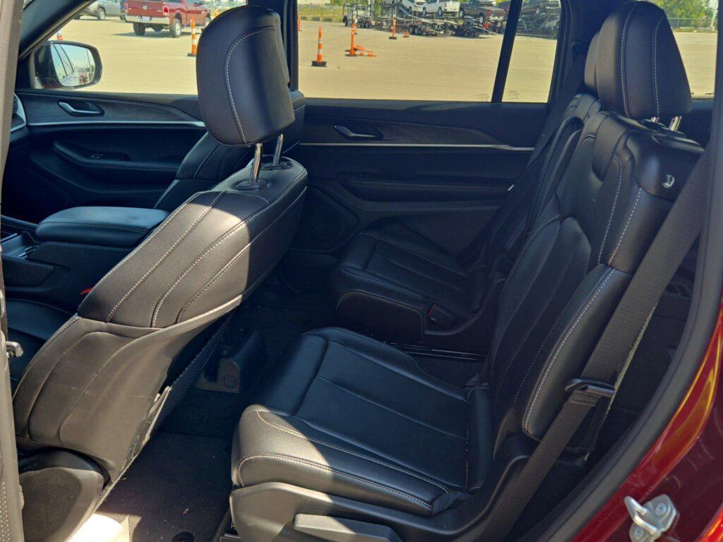 used 2024 Jeep Grand Cherokee L car, priced at $35,992