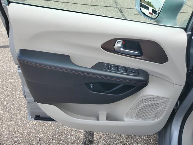 used 2019 Chrysler Pacifica Hybrid car, priced at $24,995