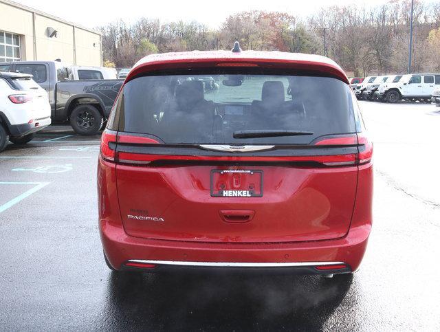 new 2025 Chrysler Pacifica car, priced at $44,195