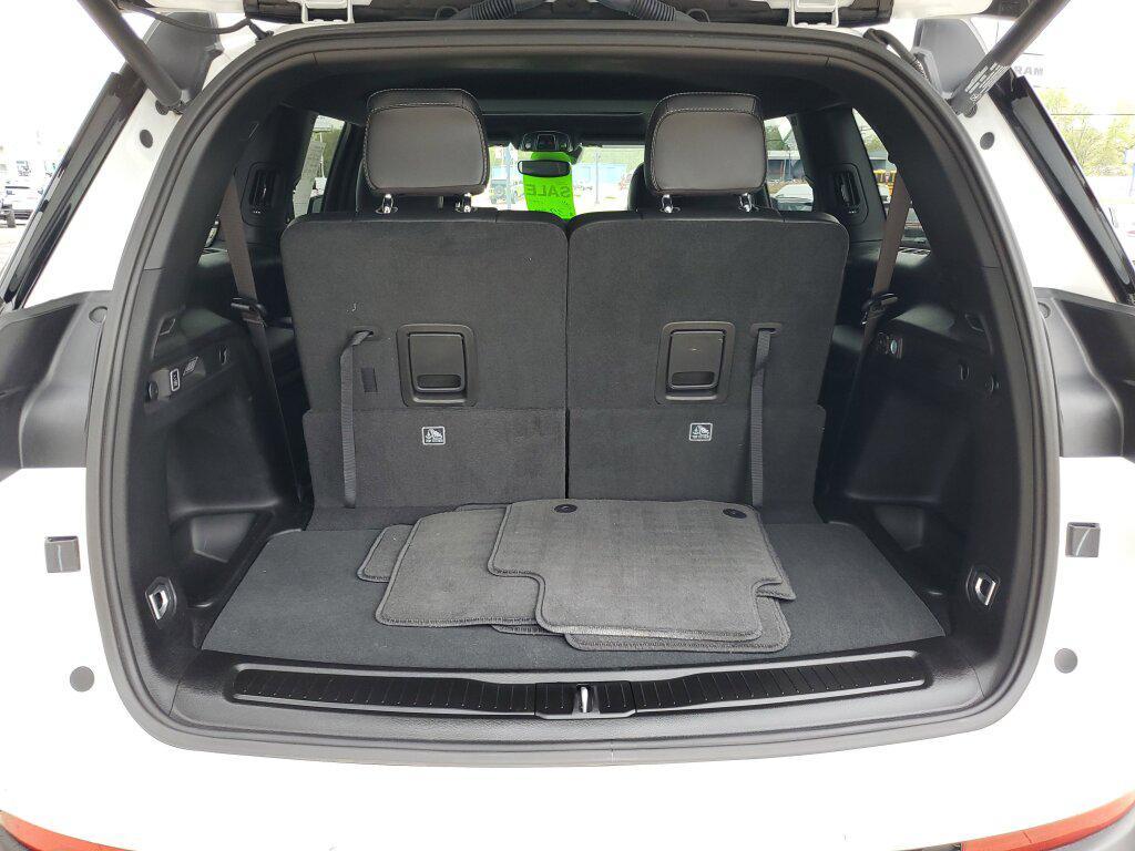 used 2024 Jeep Grand Cherokee L car, priced at $35,992