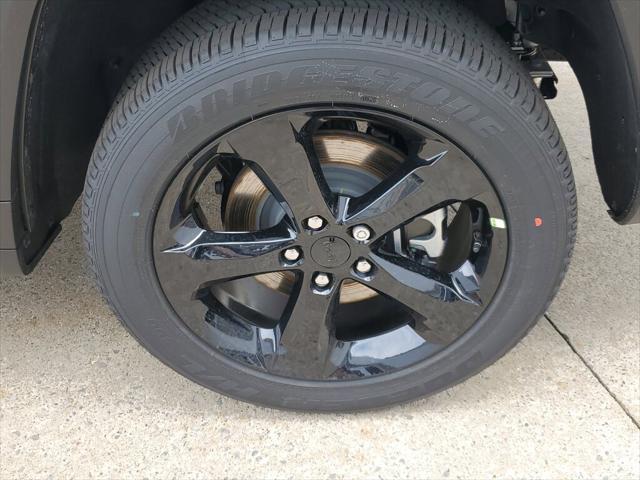new 2025 Jeep Grand Cherokee car, priced at $45,595