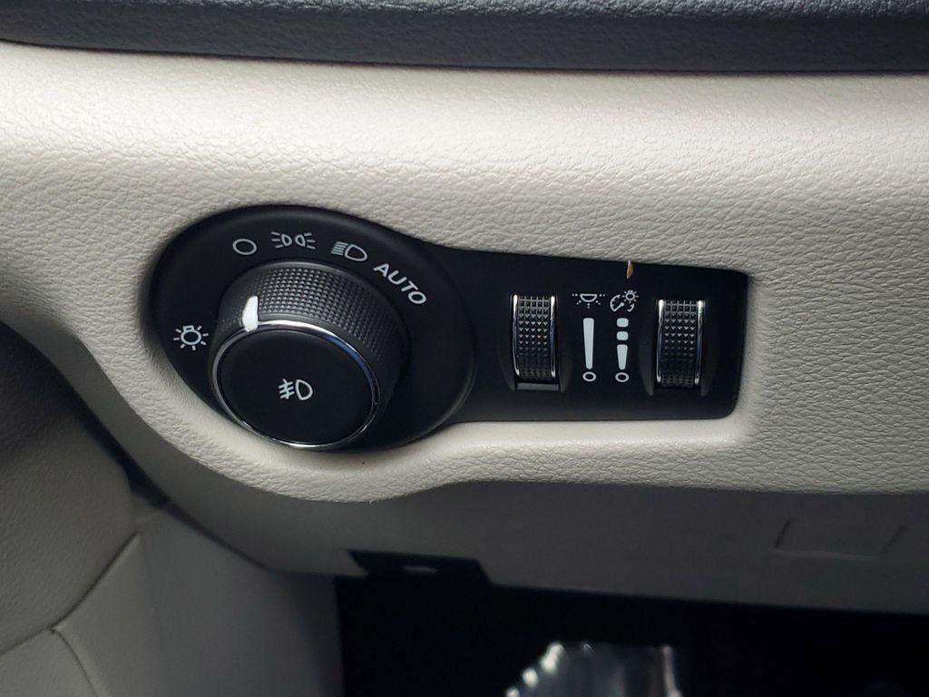 used 2020 Chrysler Pacifica Hybrid car, priced at $24,988
