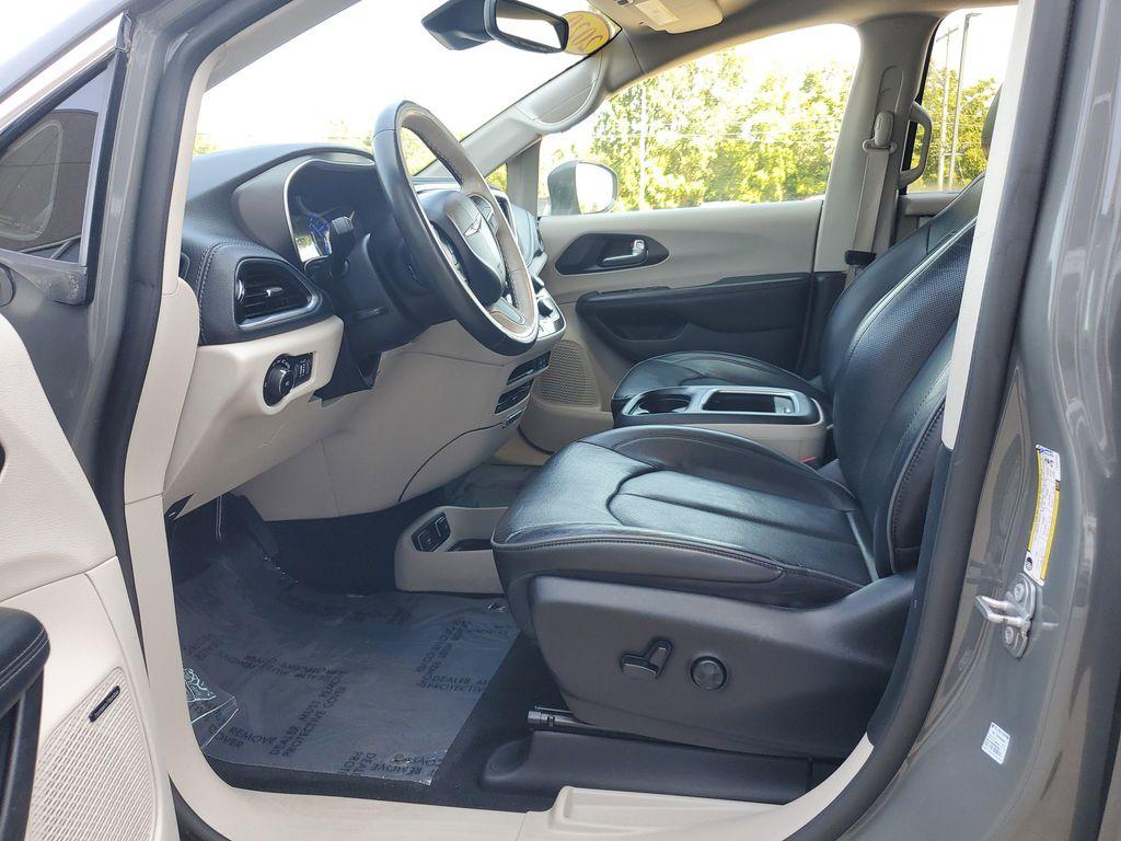 used 2020 Chrysler Pacifica Hybrid car, priced at $24,988