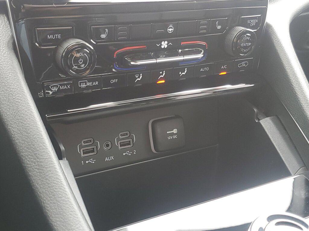 new 2025 Jeep Grand Cherokee car, priced at $51,005