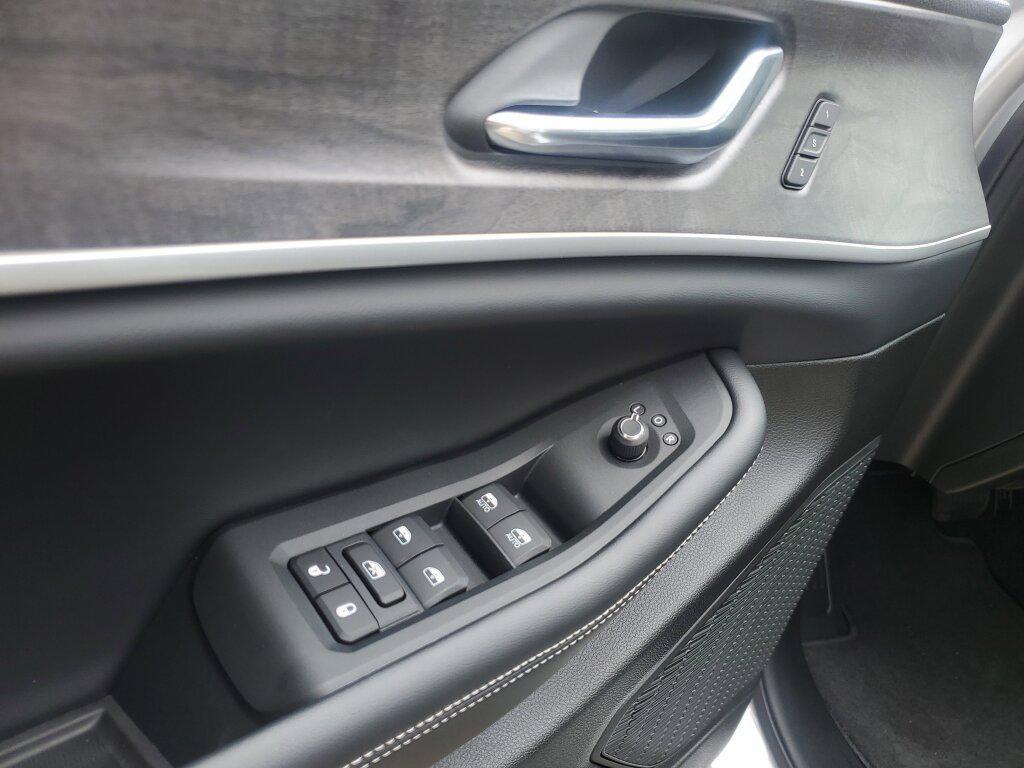 new 2025 Jeep Grand Cherokee car, priced at $51,005