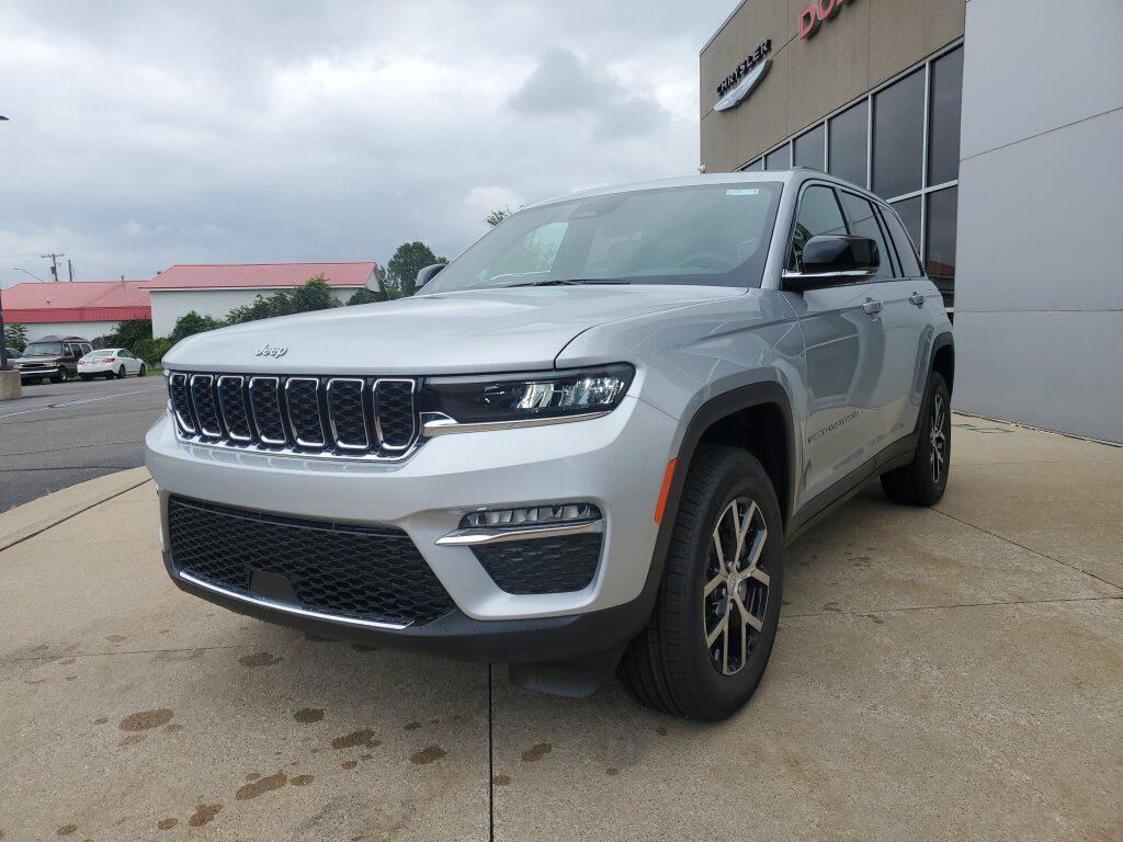 new 2025 Jeep Grand Cherokee car, priced at $51,005