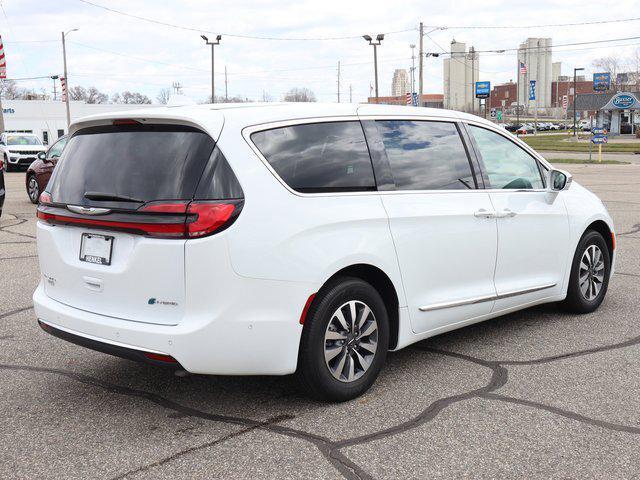 used 2022 Chrysler Pacifica Hybrid car, priced at $33,996