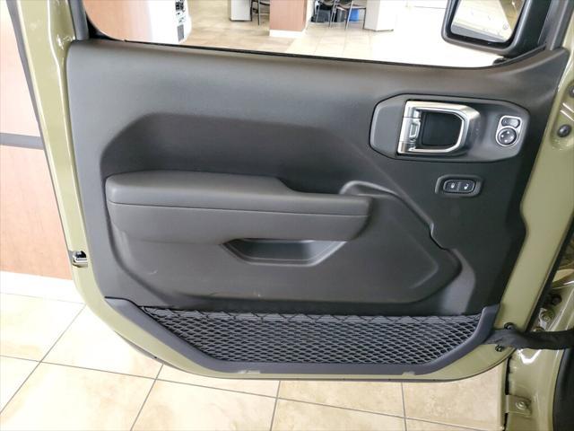 new 2025 Jeep Gladiator car, priced at $46,895
