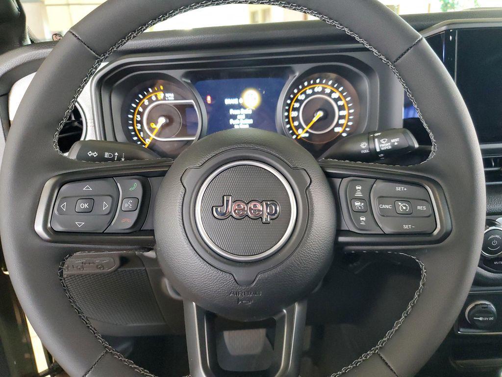 new 2025 Jeep Gladiator car, priced at $45,895