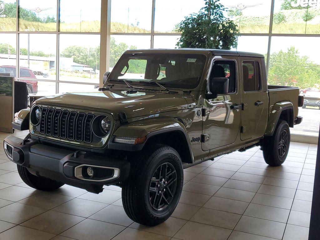 new 2025 Jeep Gladiator car, priced at $45,895