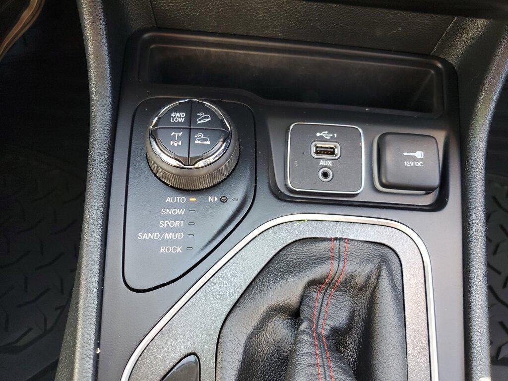 used 2023 Jeep Cherokee car, priced at $25,933