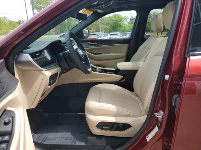 used 2024 Jeep Grand Cherokee car, priced at $40,992