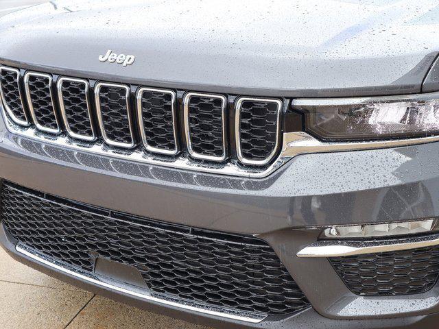 new 2024 Jeep Grand Cherokee car, priced at $42,295