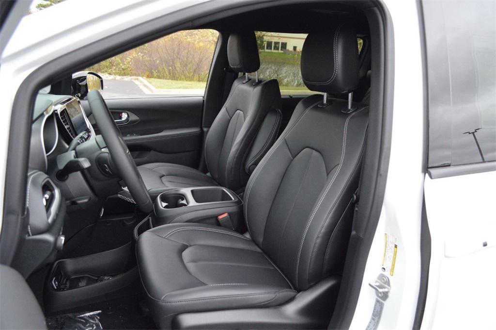 new 2026 Chrysler Pacifica car, priced at $41,749