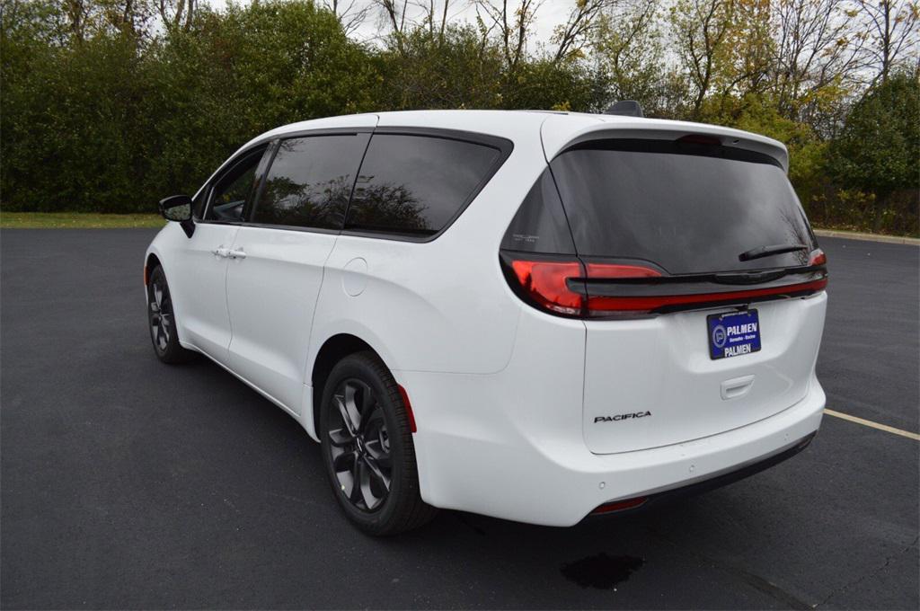 new 2026 Chrysler Pacifica car, priced at $41,749