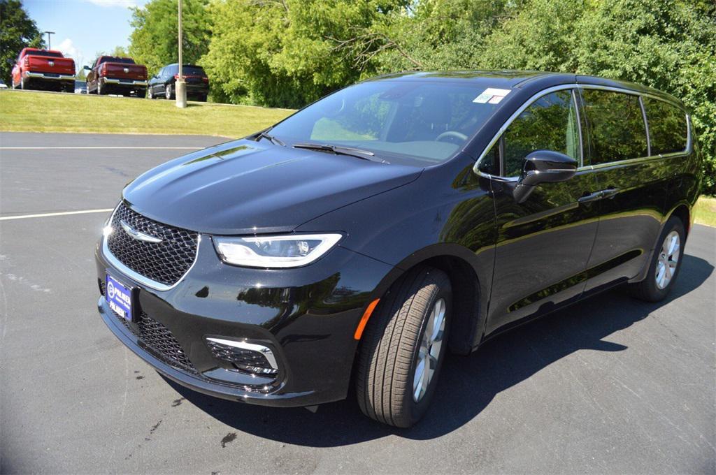 new 2025 Chrysler Pacifica car, priced at $46,492