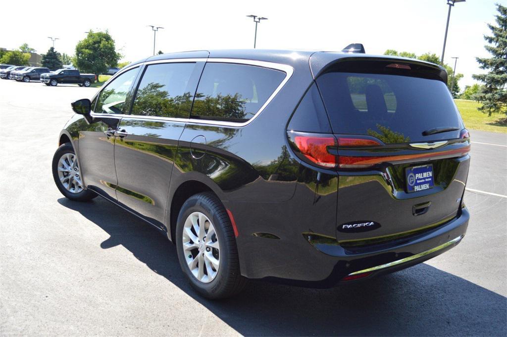 new 2025 Chrysler Pacifica car, priced at $46,492