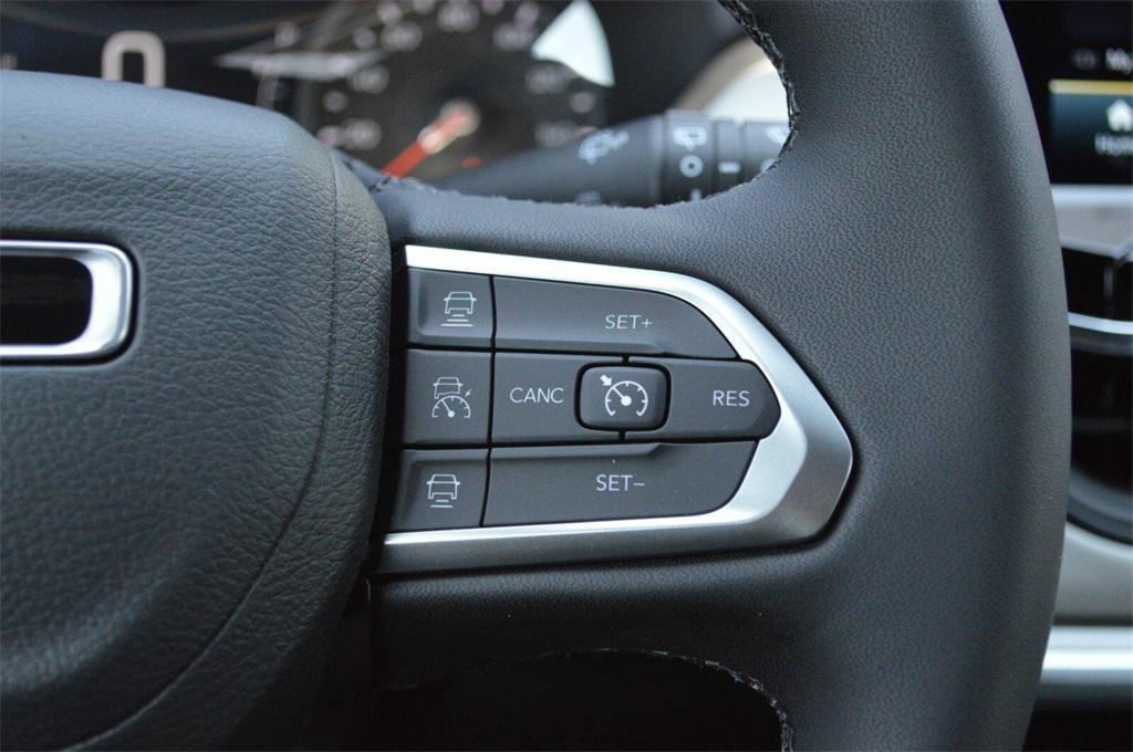 new 2025 Jeep Compass car, priced at $31,999