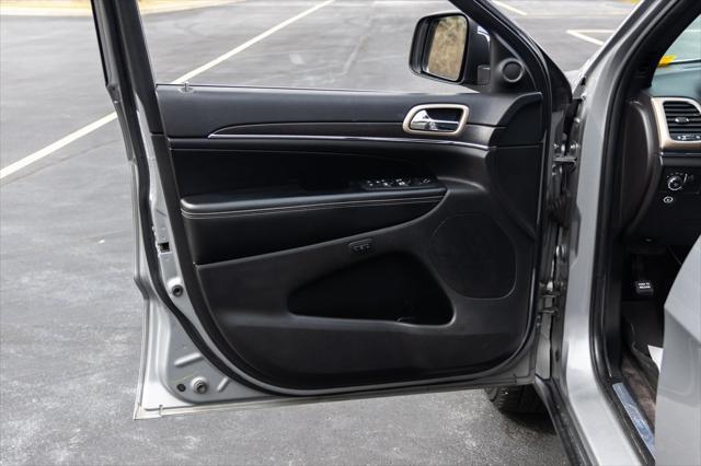used 2015 Jeep Grand Cherokee car, priced at $10,500