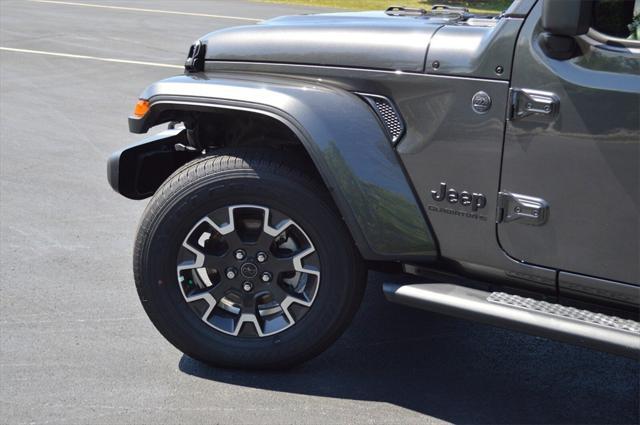 new 2025 Jeep Gladiator car, priced at $50,999