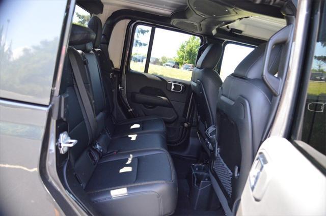 new 2025 Jeep Gladiator car, priced at $50,999
