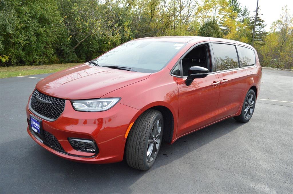 new 2026 Chrysler Pacifica car, priced at $41,999
