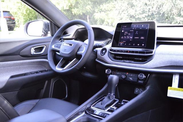 new 2025 Jeep Compass car, priced at $27,999