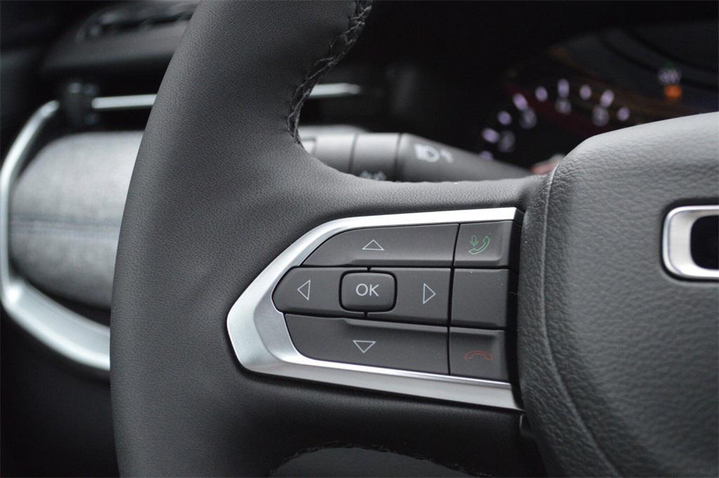 new 2025 Jeep Compass car, priced at $27,999