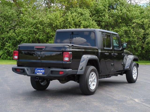 used 2023 Jeep Gladiator car, priced at $34,554