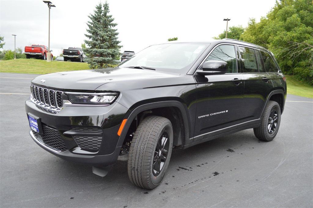 new 2025 Jeep Grand Cherokee car, priced at $38,683