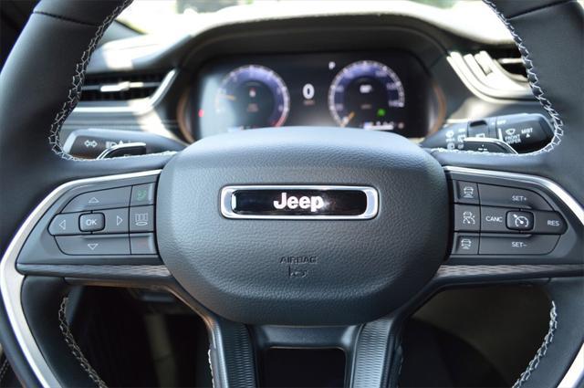 new 2025 Jeep Grand Cherokee car, priced at $39,999