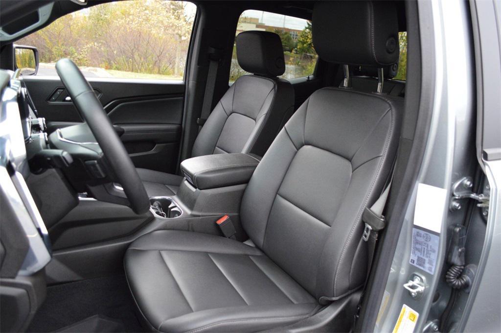 used 2023 GMC Canyon car, priced at $38,999