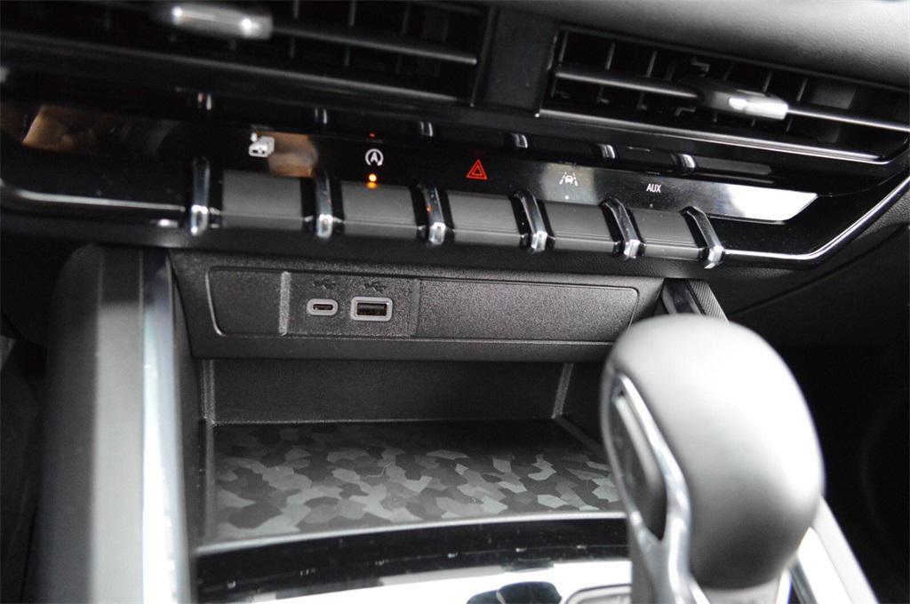 used 2023 GMC Canyon car, priced at $38,999