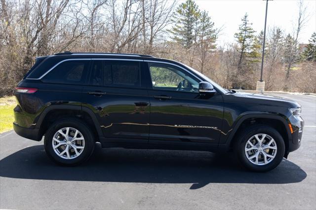 used 2022 Jeep Grand Cherokee car, priced at $24,996