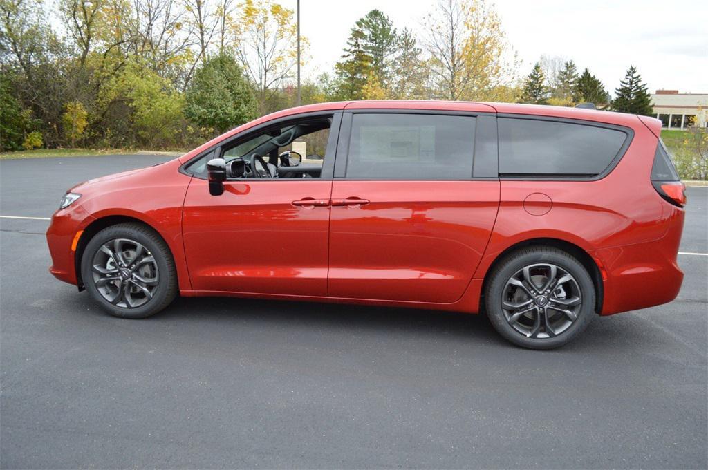 new 2026 Chrysler Pacifica car, priced at $41,999
