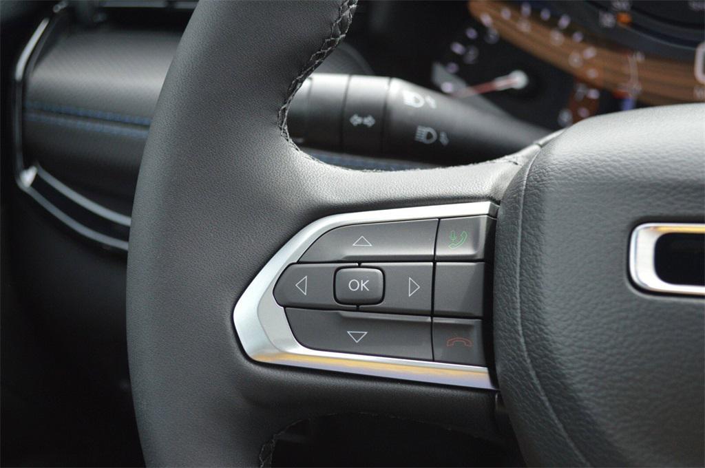 new 2025 Jeep Compass car, priced at $35,899