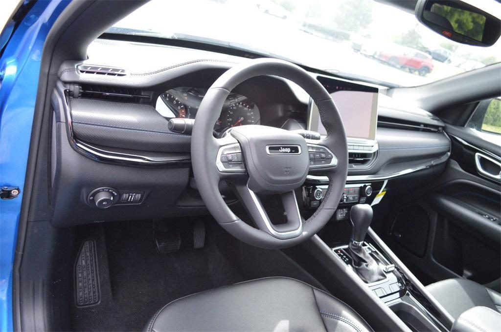 new 2025 Jeep Compass car, priced at $35,899