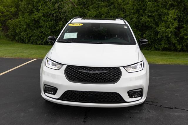 used 2024 Chrysler Pacifica car, priced at $44,469