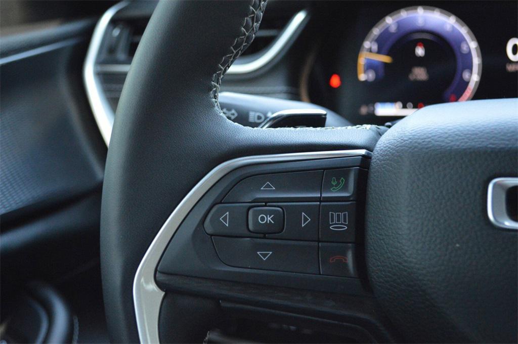 used 2023 Jeep Grand Cherokee car, priced at $31,562